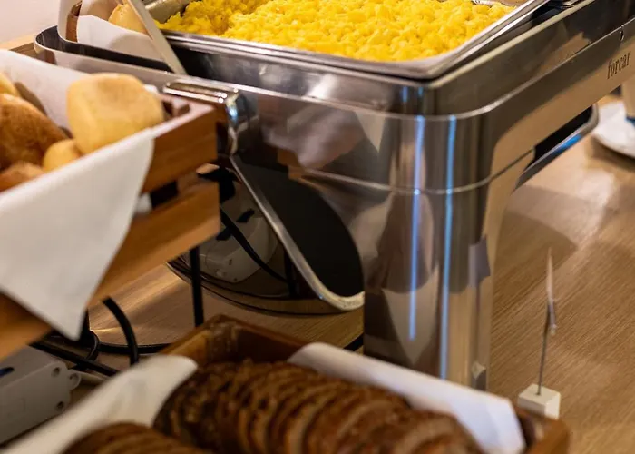 Hsm San Martino מלון Garbagnate Monastero