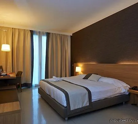 Hsm San Martino Hotell Garbagnate Monastero