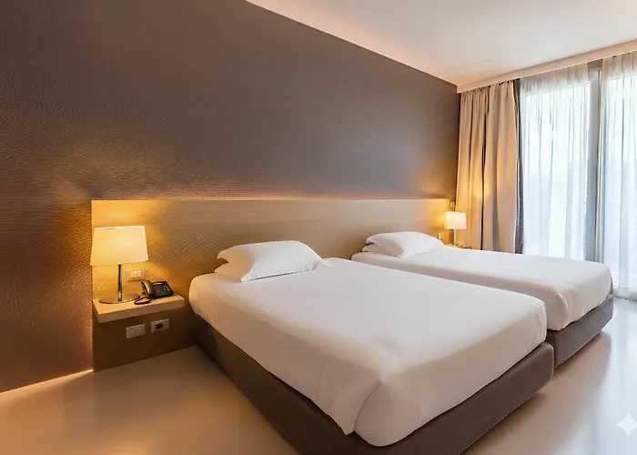 Hsm San Martino 3* Гарбаньяте-Монастеро